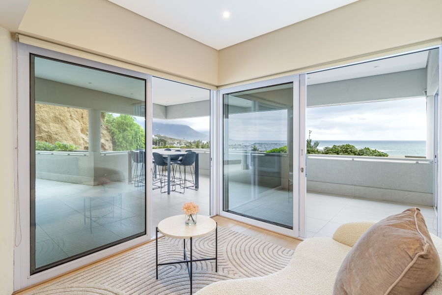 To Let 2 Bedroom Property for Rent in Clifton Western Cape